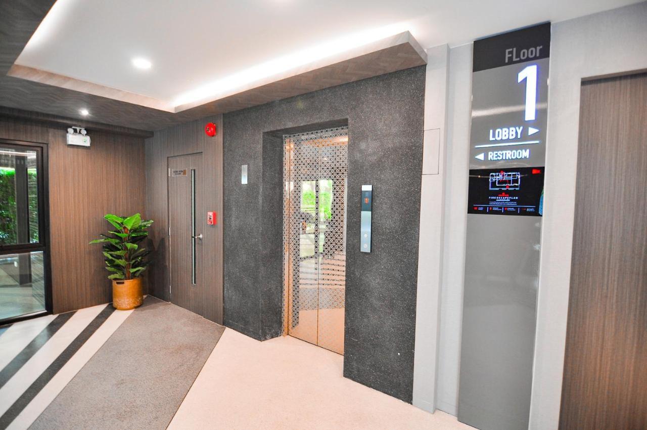 The S Block Condotel Ban Si Than Extérieur photo